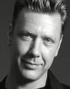 Mikael Persbrandt